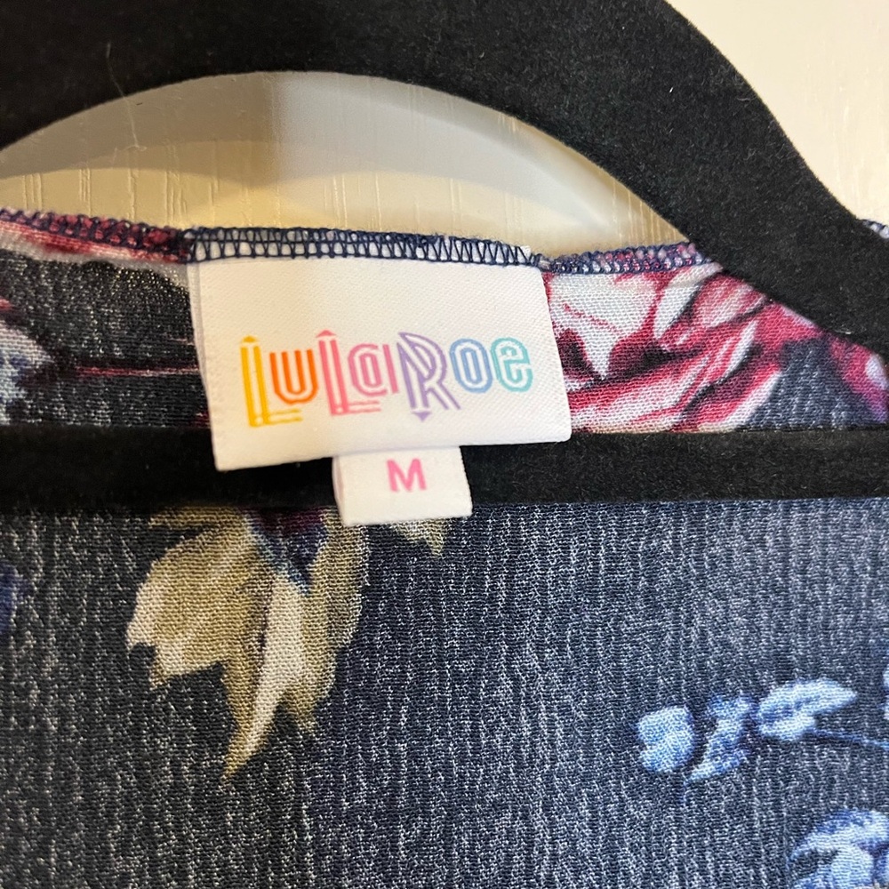 Lightweight Floral Long Kimono - Picture 3 of 6